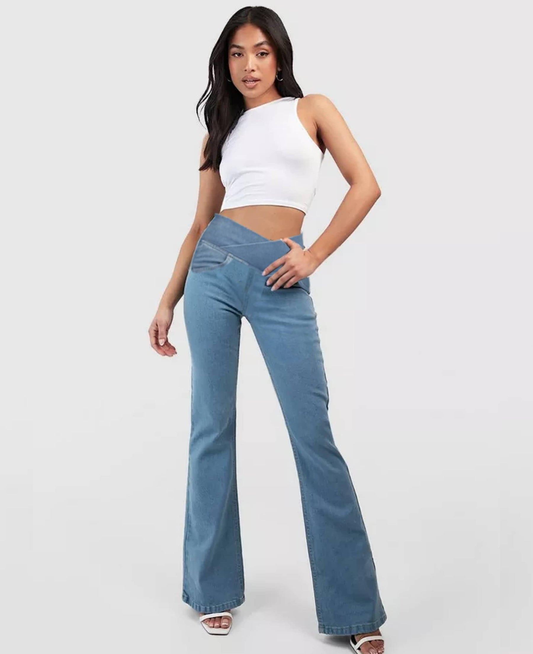 Calça Jeans de Cintura Alta Cruzada [CALÇA EFEITO BARRIGA CHAPADA]